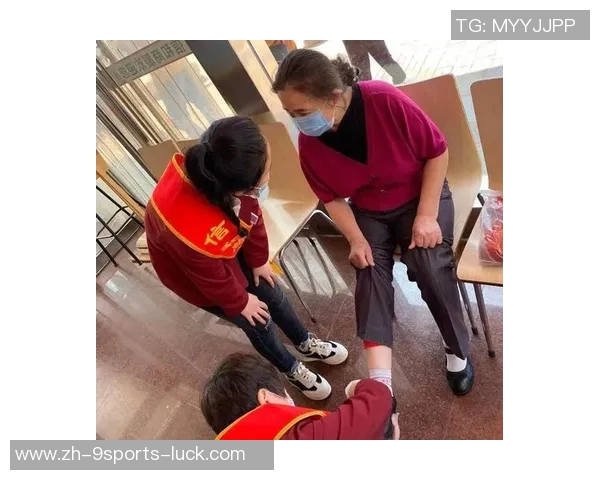 足球运动中支撑脚的重要性与技巧解析助力提升球技表现